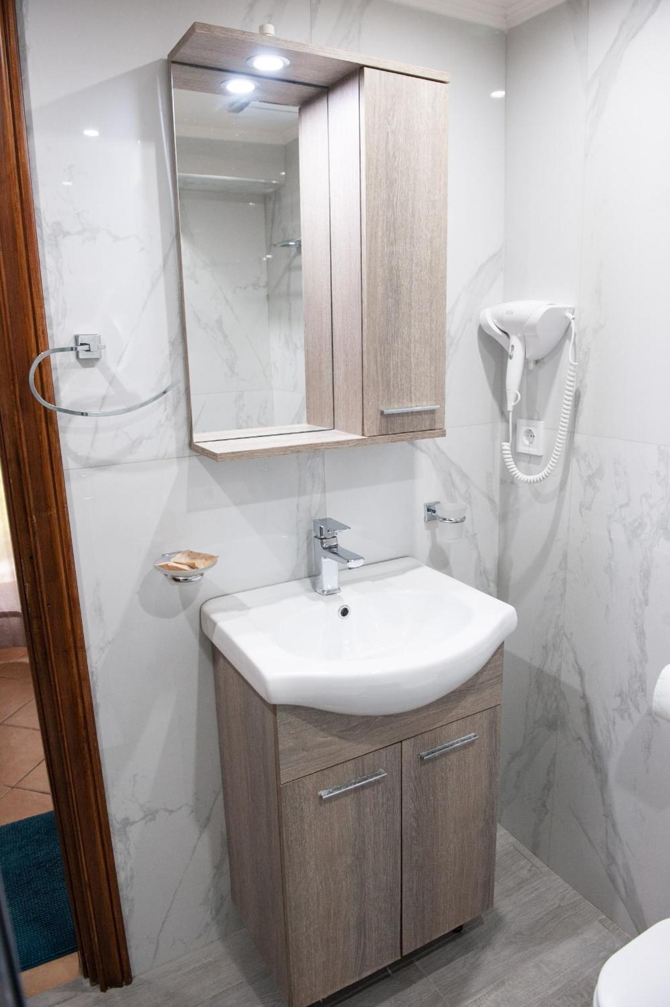 Seafront Stone Suites 沃尼扎 外观 照片